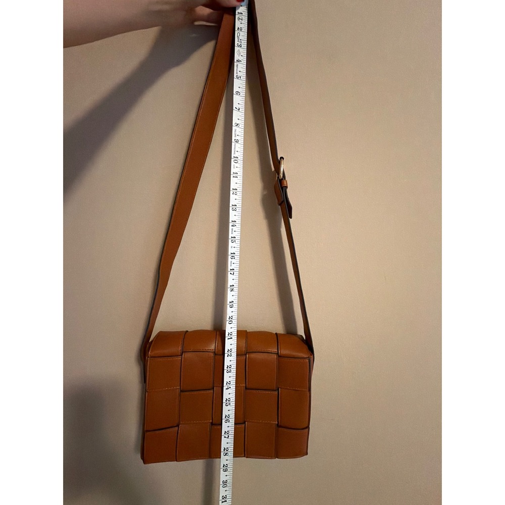 Squared Woven Cassette Crossbody Bag Cognac Brown Faux Leather - Picture 6 of 8